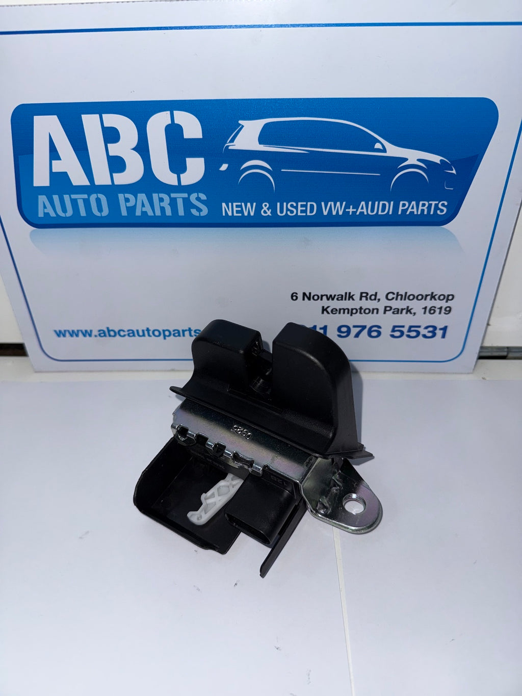 Boot Lock - VW Polo 8