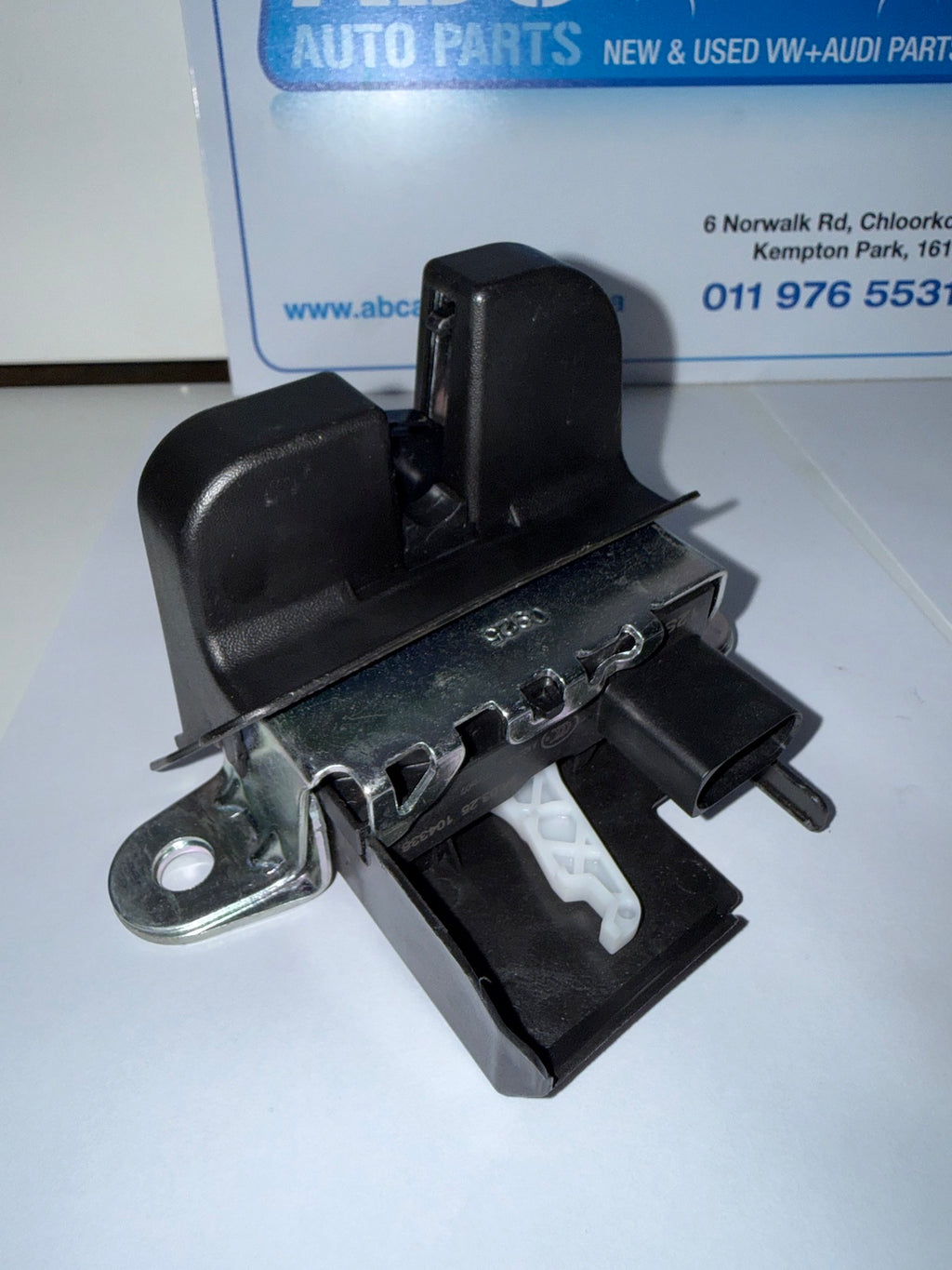 Boot Lock - VW Polo 8