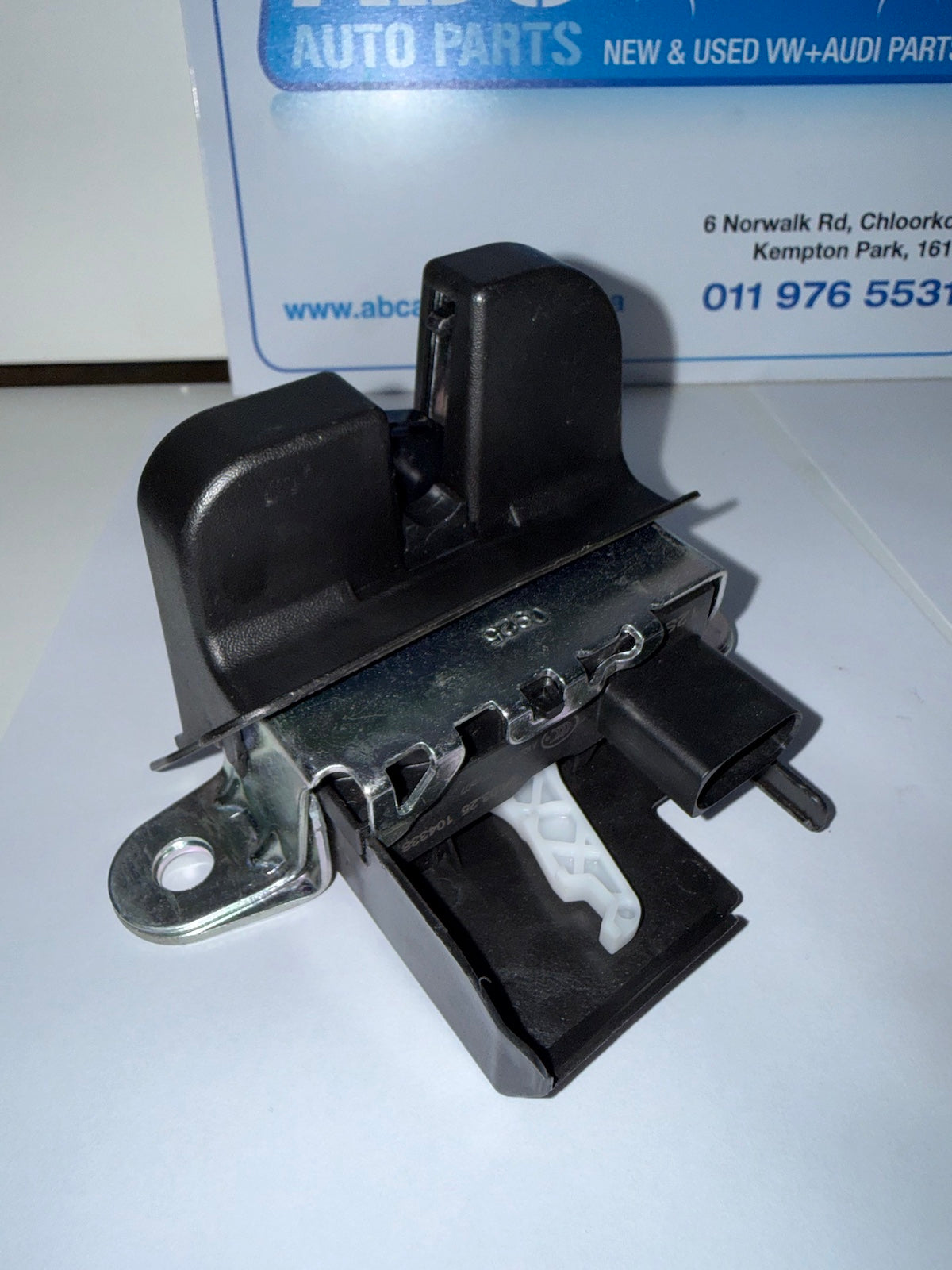 Boot Lock - VW Polo 8