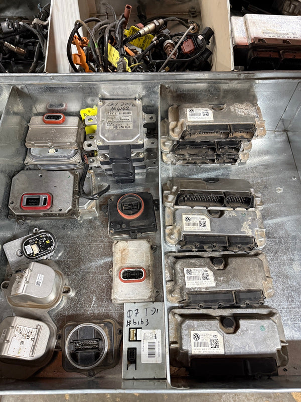 Second hand VW, Audi, Jeep, Landrover, Suzuki Computer boxes, ECUs, lock sets, speedo clusters, gateway modules, body control unit, BCM, radios, sound systems, speakers, amplifiers, headlight ballast, sensors, lambda probes. 
